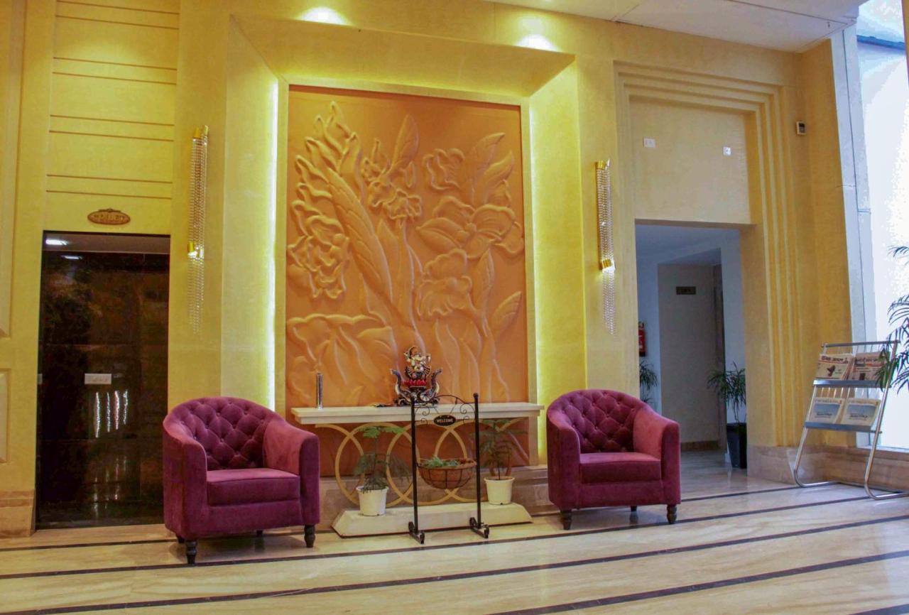 Four Leaf Hotel,Budaun Eksteriør billede